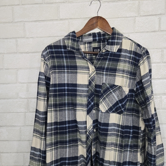 GAP flannel button down - Picture 3 of 11